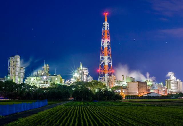 Nobeoka Factory night view (Asahi KASEI Bemberg factory)
